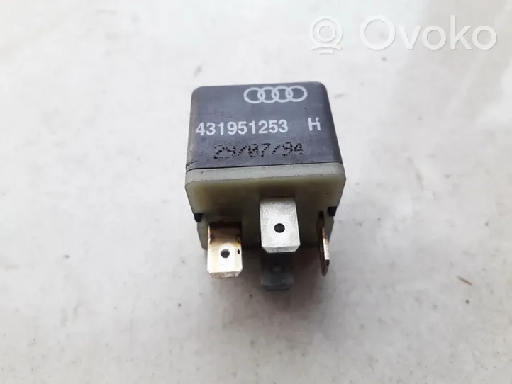 Audi A6 S6 C4 4A Kita rėlė 431951253