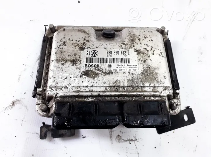 Volkswagen Golf IV Calculateur moteur ECU 038906012L