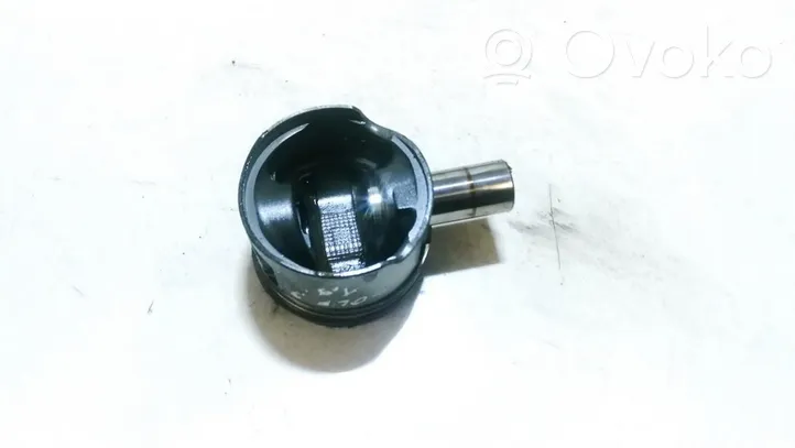 Volkswagen Golf III Piston 