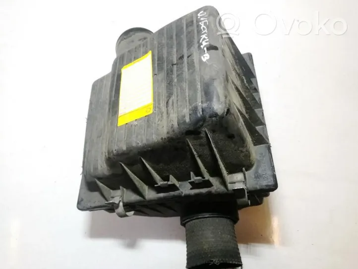 Opel Vectra B Air filter box 315785980