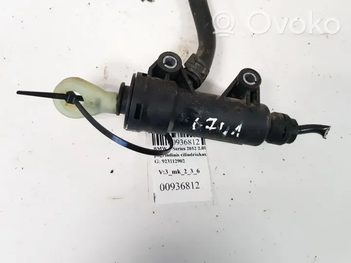 BMW 1 F20 F21 Główny cylinder sprzęgła 923112902