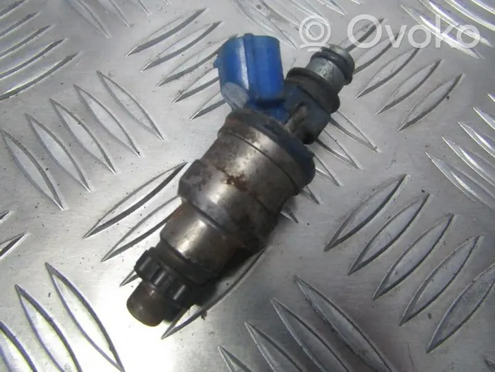 Mazda 323 F Injecteur de carburant 