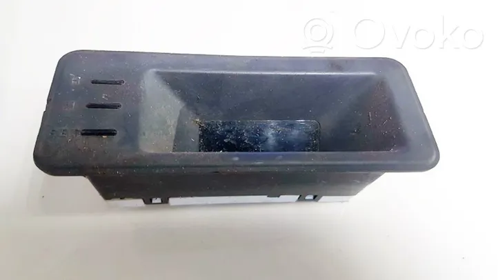 Mitsubishi Space Wagon Monitori/näyttö/pieni näyttö mb652360