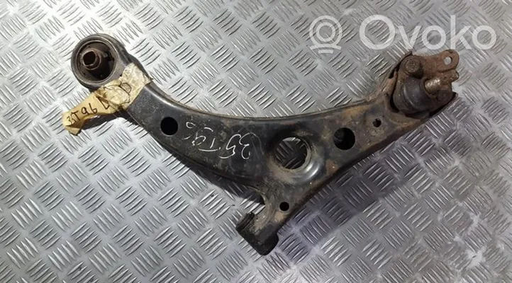 Toyota Carina T190 Braccio di controllo sospensione anteriore inferiore/braccio oscillante 