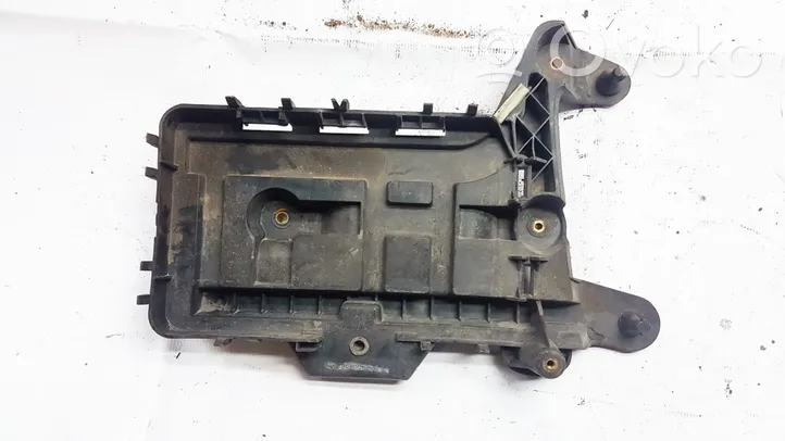 Volkswagen Jetta VI Vassoio scatola della batteria 1K0915333