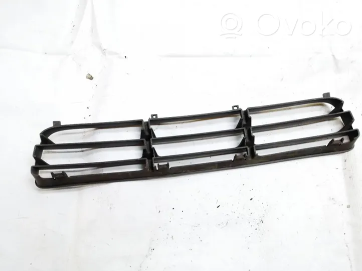 Volkswagen Bora Grille inférieure de pare-chocs avant 1j5853677b