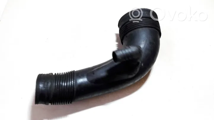 Opel Omega B1 Air intake hose/pipe 90467520