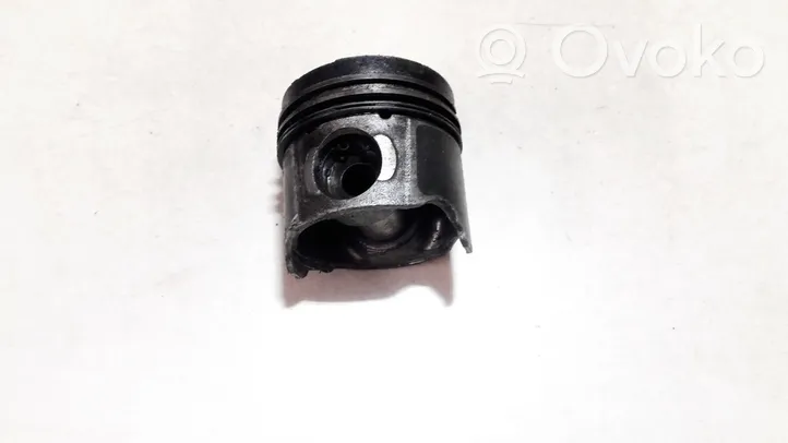 Renault Trafic II (X83) Piston 080279