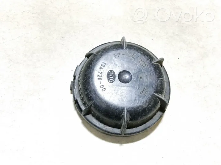 Volkswagen Golf III Cache-poussière de phare avant 13472800