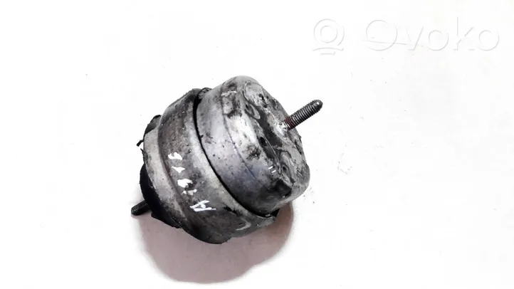 Audi A4 S4 B5 8D Dzinēja spilvens 8d0199379j