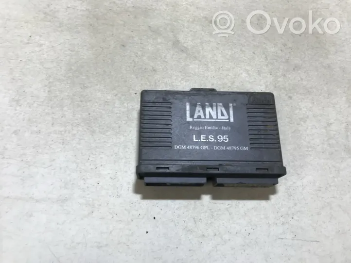 Volkswagen Golf III LP gas control unit module 032800025