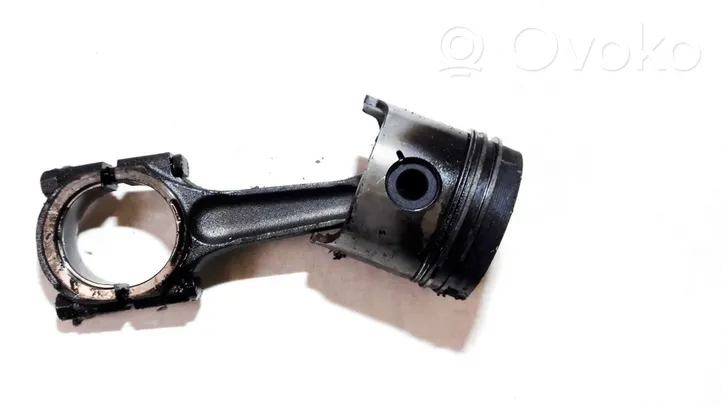 Peugeot 405 Piston avec bielle 