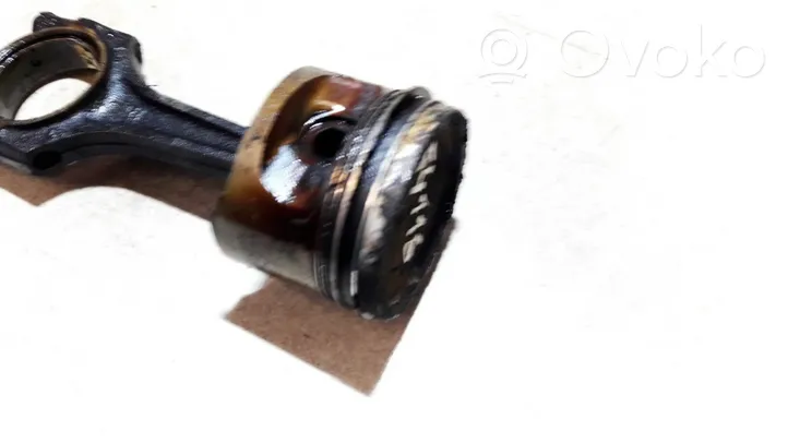 Opel Corsa B Piston avec bielle 