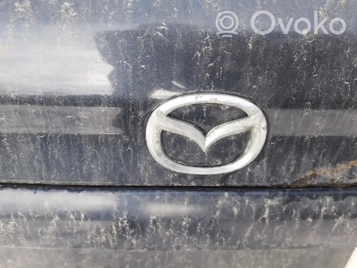 Mazda 323 F Mostrina con logo/emblema della casa automobilistica 