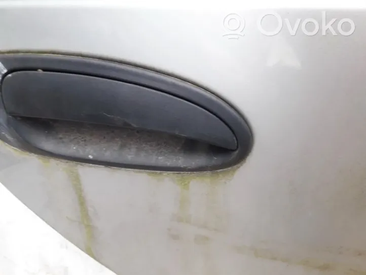 Toyota Avensis T220 Klamka zewnętrzna drzwi 