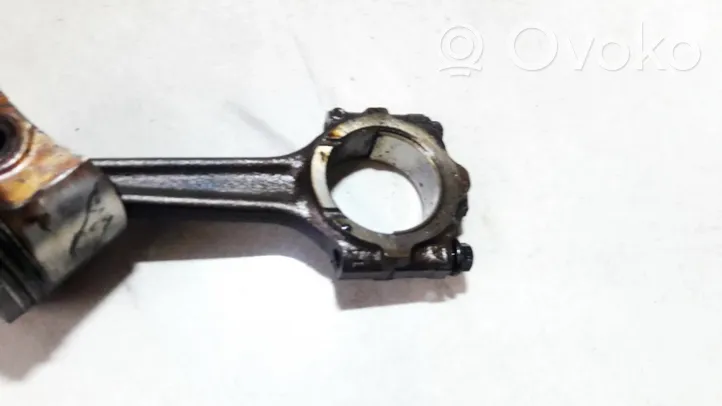 Fiat Punto (176) Piston avec bielle 