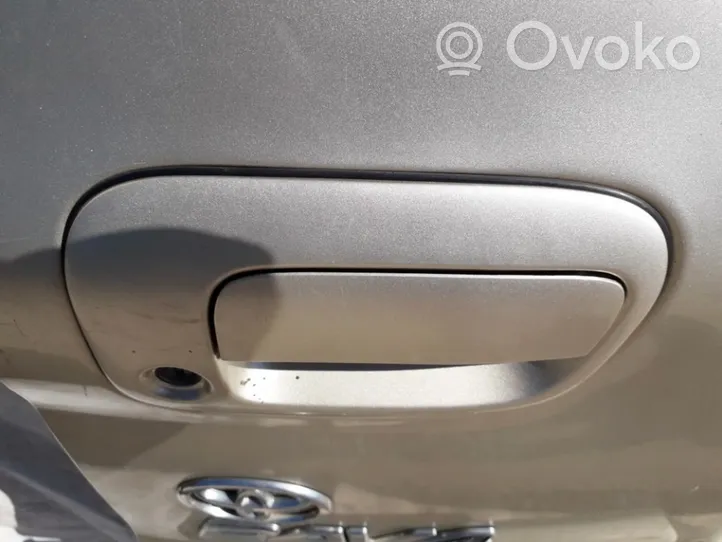 Toyota RAV 4 (XA20) Atidarymo rankenėlė galinio dangčio (išorinė) 