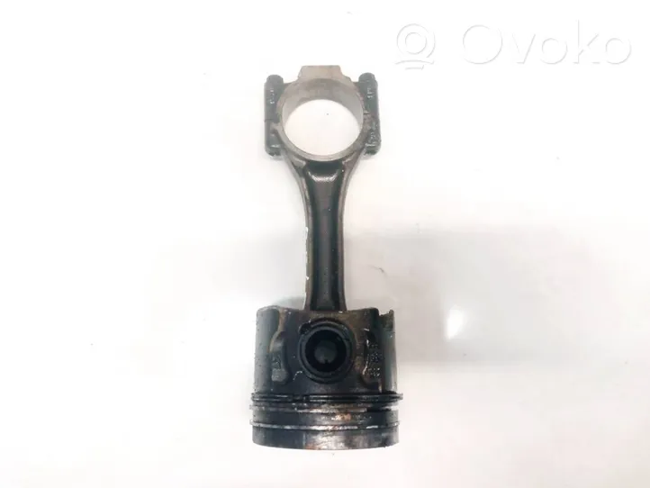 Volkswagen Caddy Piston with connecting rod 