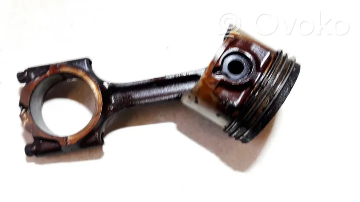 Volvo S70  V70  V70 XC Piston with connecting rod 