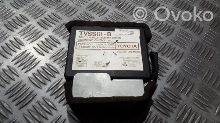 Toyota Land Cruiser (J100) Moduł / Sterownik immobilizera 2370001300