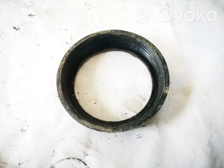 Volkswagen Golf III Bague de verrouillage pour réservoir de carburant 321201375a