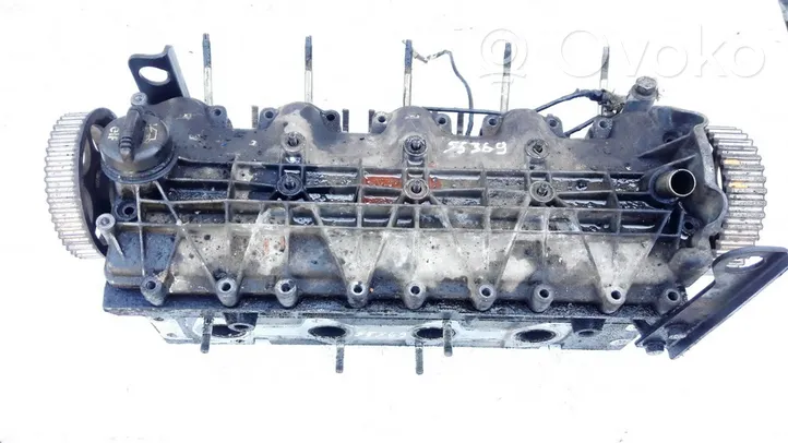 Renault Laguna I Engine head 7700600200