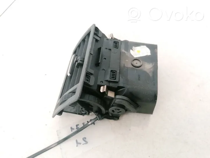 Ford Focus C-MAX Griglia di ventilazione centrale cruscotto 3M51R018B08ADW