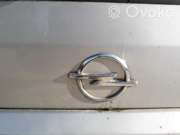 Opel Astra G Manufacturer badge logo/emblem 