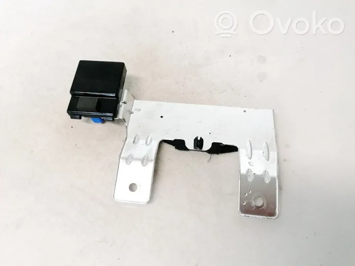 Audi A1 Antenna control unit 8X0035503B