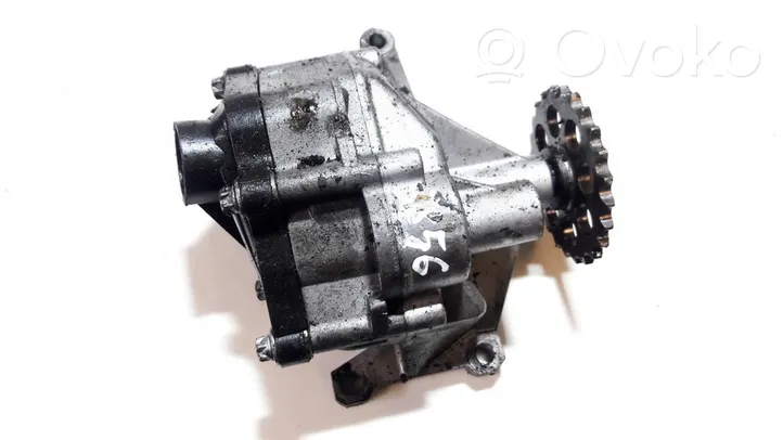 Mercedes-Benz E W210 Pompe à huile 6061810801