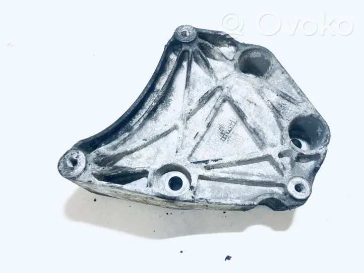 Opel Zafira A Engine mounting bracket 90581524