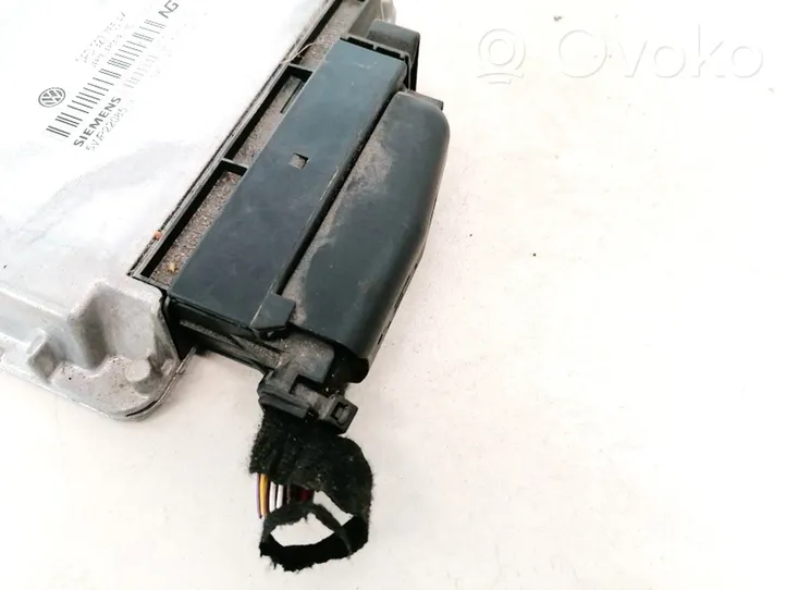 Volkswagen Touareg I Sterownik / Moduł ECU 5WP2208516