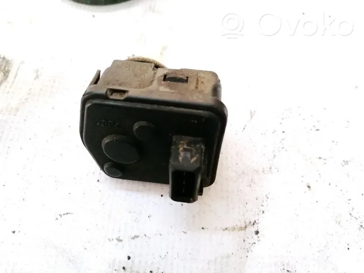 Volkswagen PASSAT B5 Headlight level adjustment motor 00728201