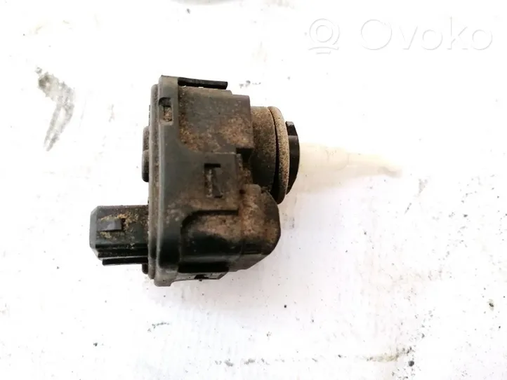 Volkswagen PASSAT B5 Headlight level adjustment motor 00728201