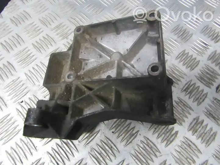 BMW 3 E36 Engine mounting bracket 17218659