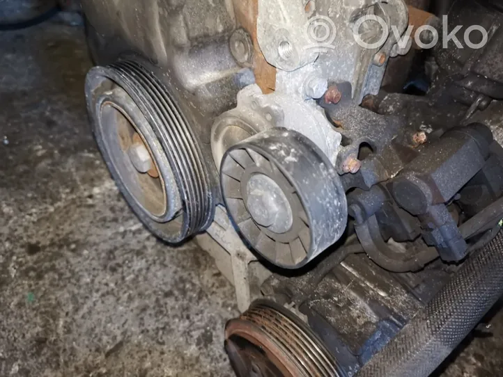 Volvo C30 Tensor de correa del alternador 