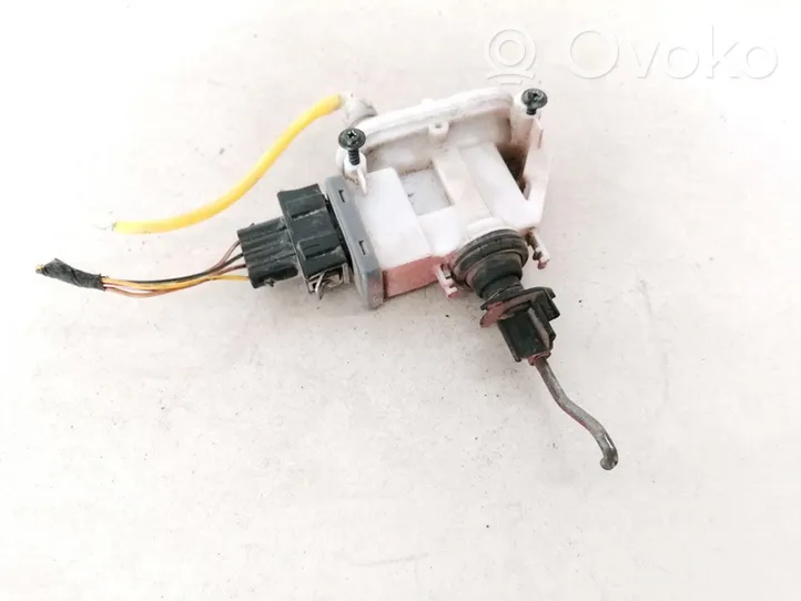 Volkswagen PASSAT B4 Motor de bloqueo de puertas 3A0862153B