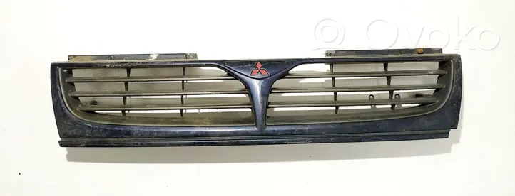 Mitsubishi Space Wagon Grille de calandre avant 