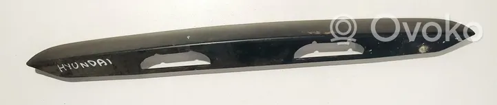 Hyundai Accent Trunk door license plate light bar 8737022200