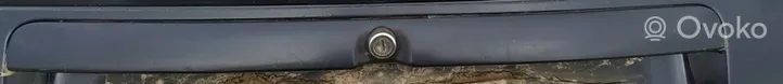 Audi A4 S4 B5 8D Barra luminosa targa del portellone del bagagliaio 