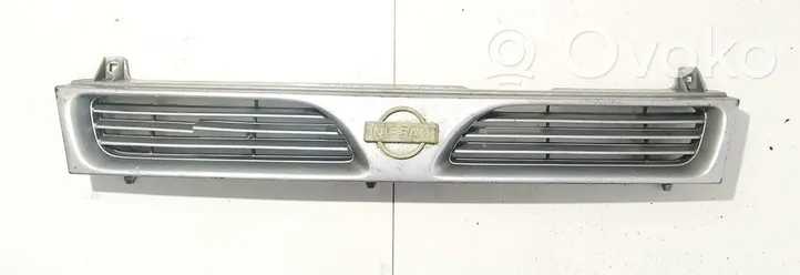 Nissan Sunny Atrapa chłodnicy / Grill 