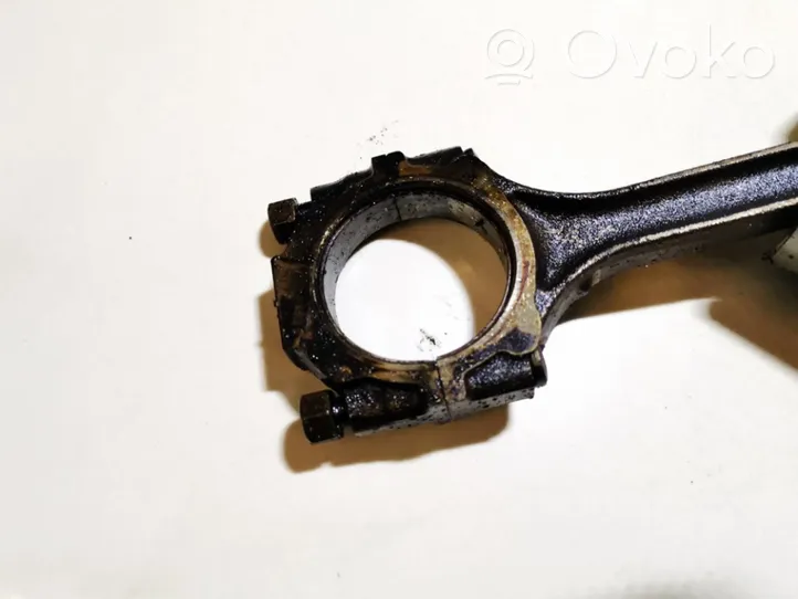 KIA Sedona Piston with connecting rod 