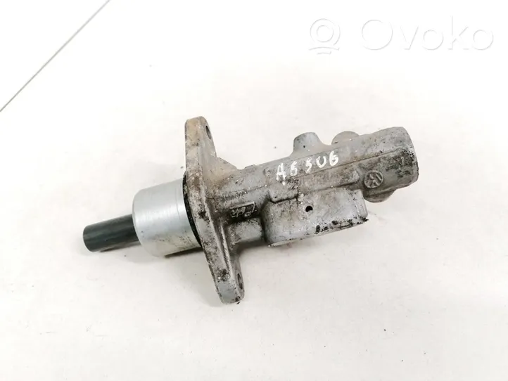 Volkswagen PASSAT B4 Master brake cylinder 