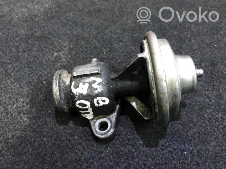 Mercedes-Benz 100 W631 EGR vožtuvas 