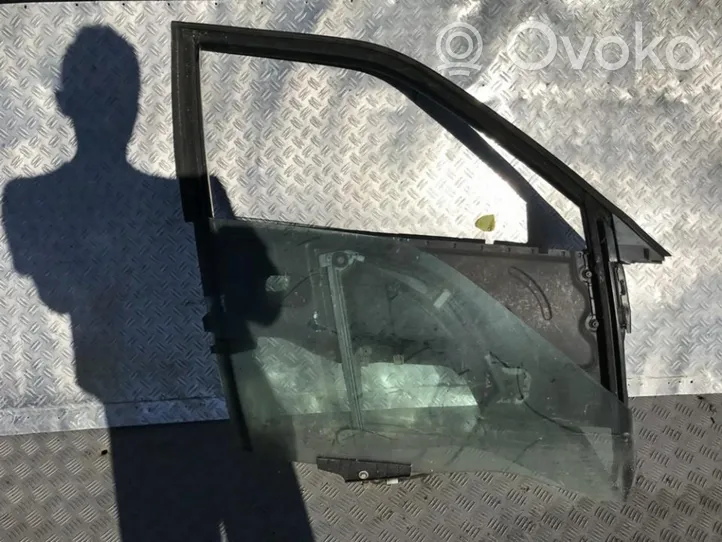 Audi 80 90 B3 Front door window/glass frame 