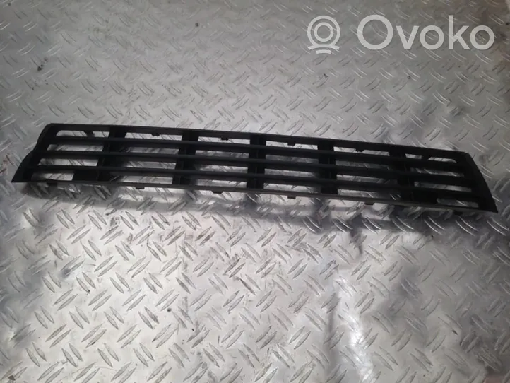 Audi A4 S4 B5 8D Mascherina inferiore del paraurti anteriore 8d0807683aa