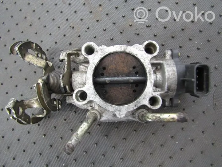 Suzuki Grand Vitara I Throttle valve RF1L13640