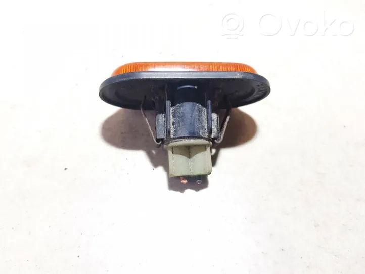 Renault Scenic I Front fender indicator light 7700847333