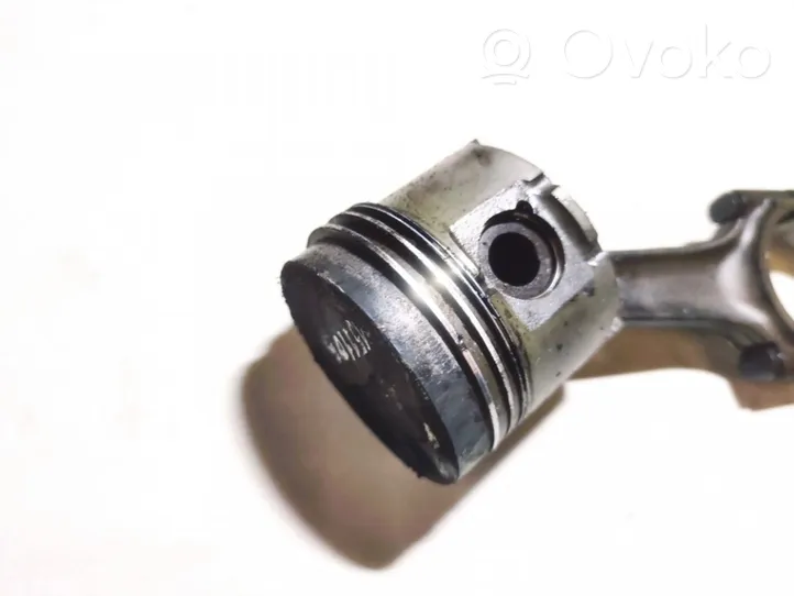 Citroen Berlingo Piston with connecting rod 