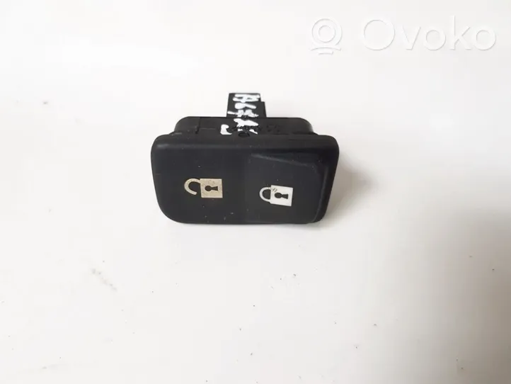 Volvo V50 Central locking switch button 65832